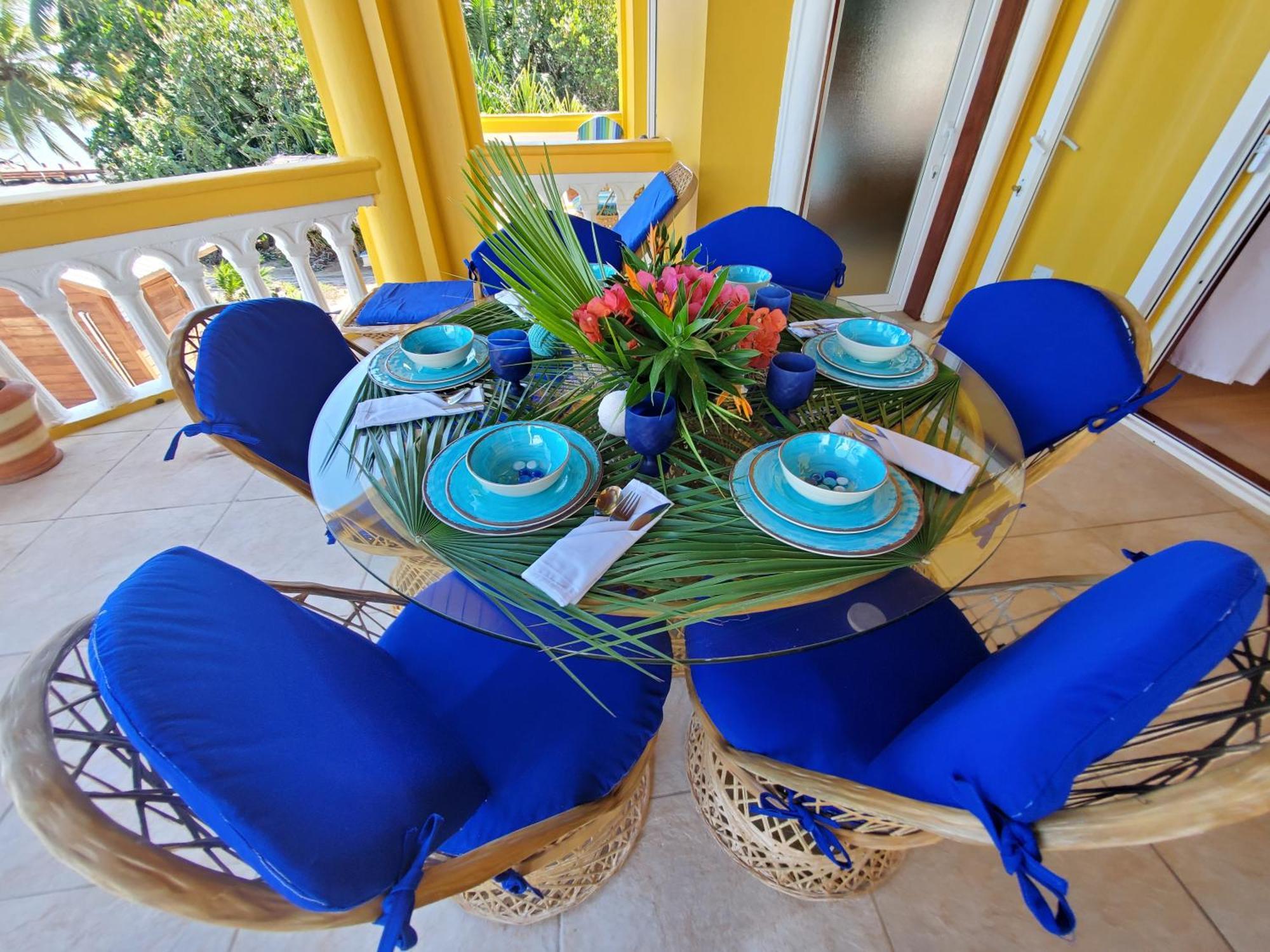 Blue Parrot Beach House And Villas Hopkins Bagian luar foto