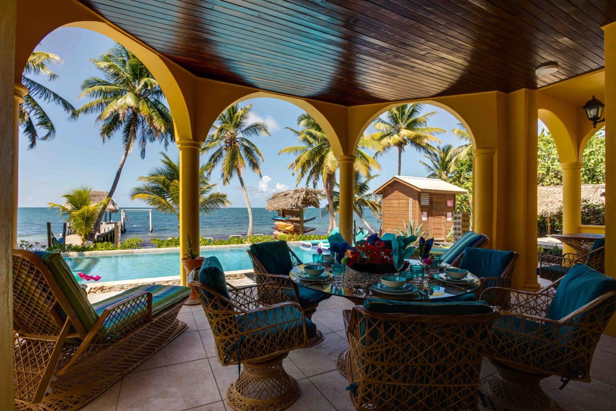Blue Parrot Beach House And Villas Hopkins Bagian luar foto